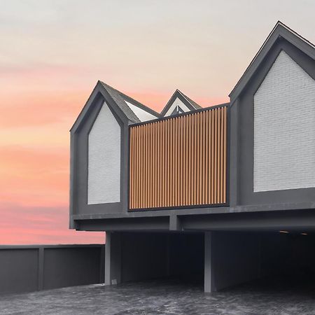 Nidhra นิทรา Apartment Ban Lat Krachaeng Bagian luar foto